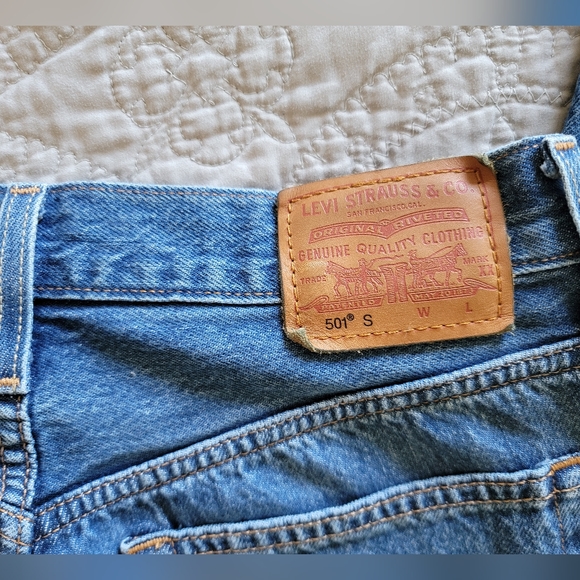 Levi 501 Skinny Button Fly Jeans. Distressed, Size W28 L28 - Picture 4 of 9